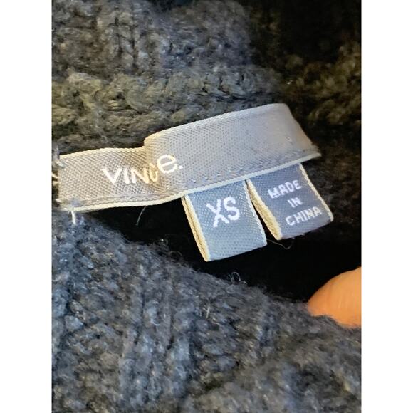 Vince Women's Wool/Cashmere Turtleneck Pullover Sweater Long Sleeve Black SZ XS - Picture 3 of 5